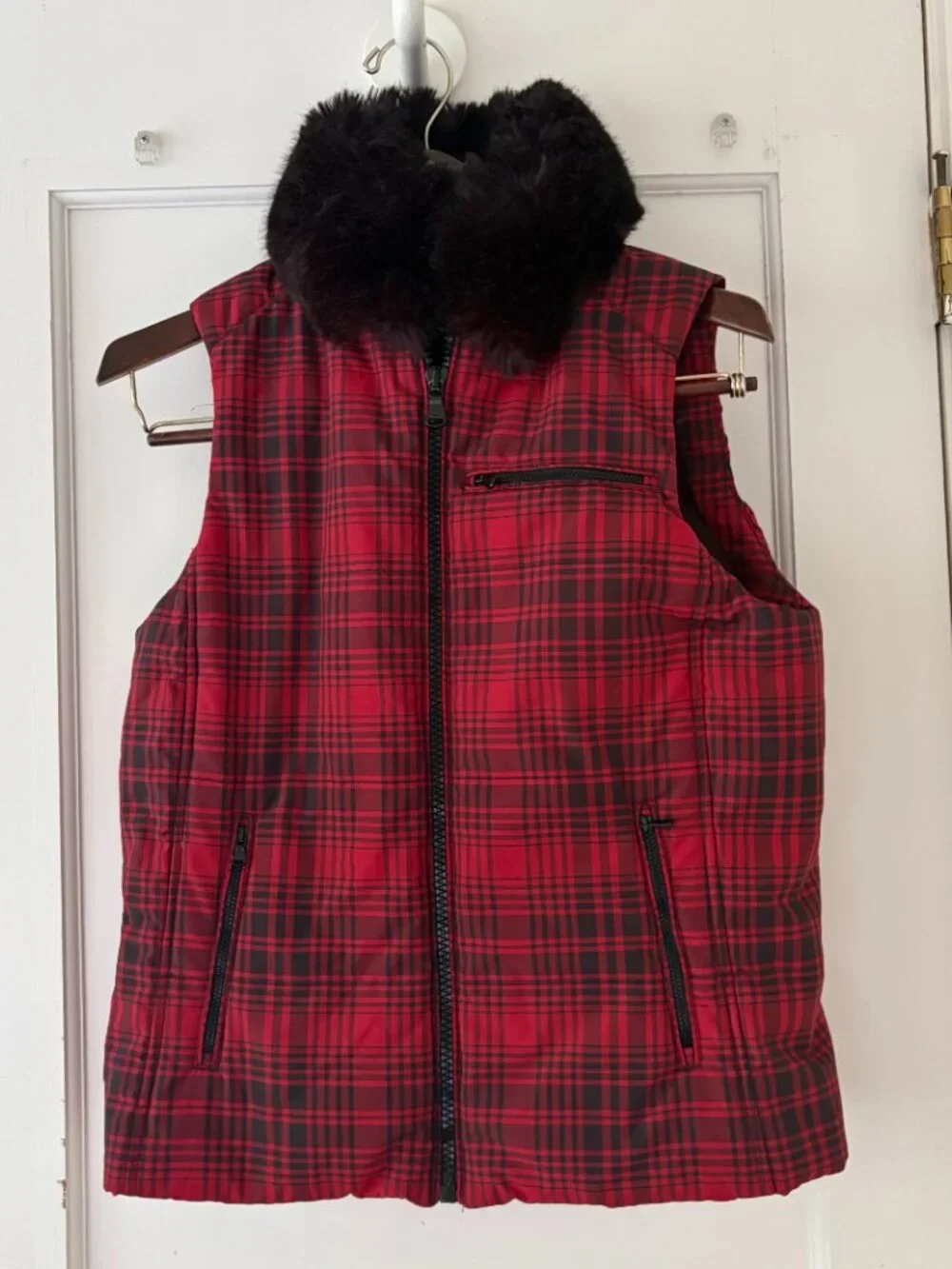 Lauren Ralph Lauren Plaid Vest Size Medium Faux Fur Collar Red Black Plaid - Picture 3 of 5